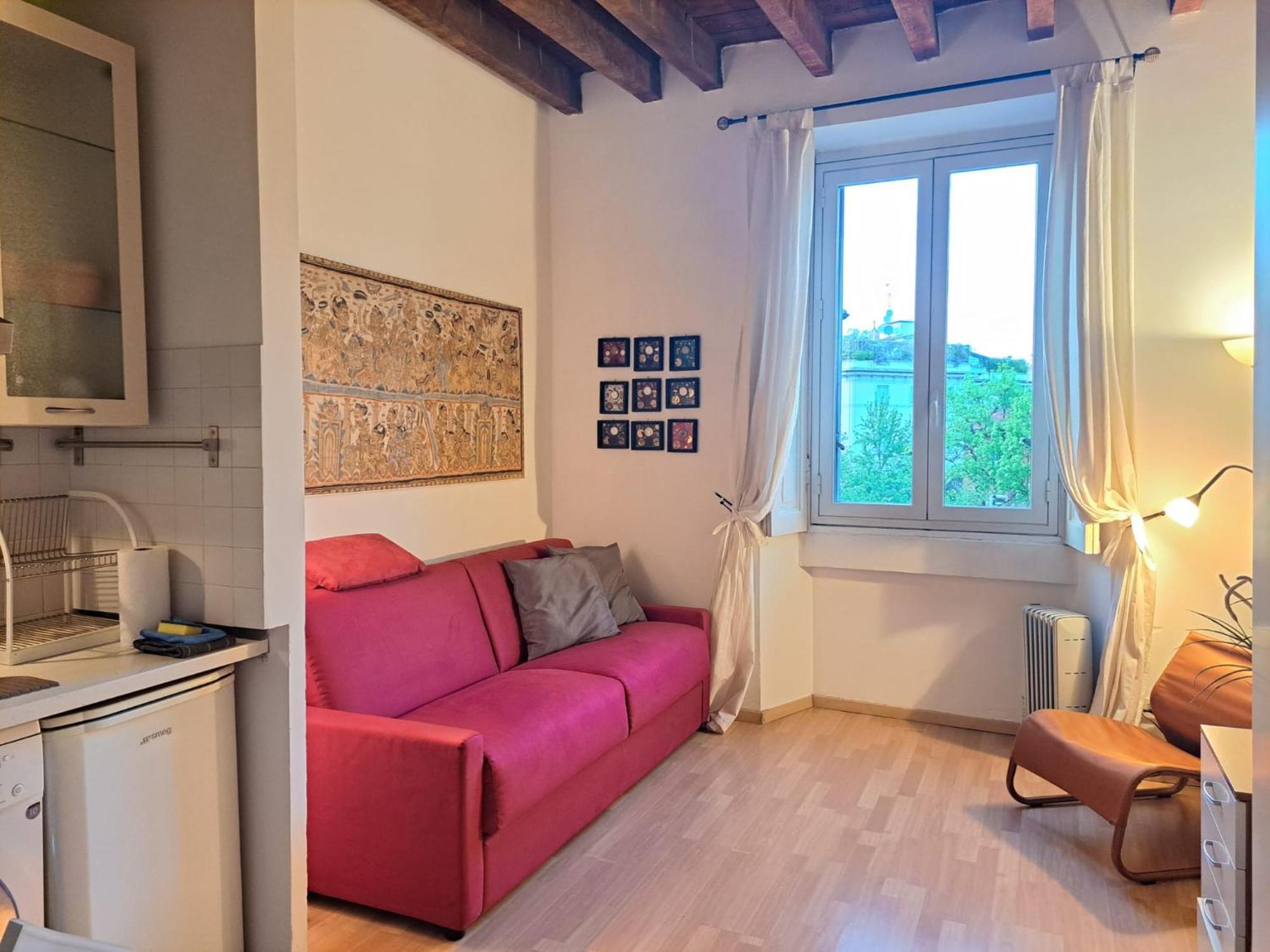 Appartement Tiny Conciliazione By Quokka 360 - 5 Stops From Cathedral *
