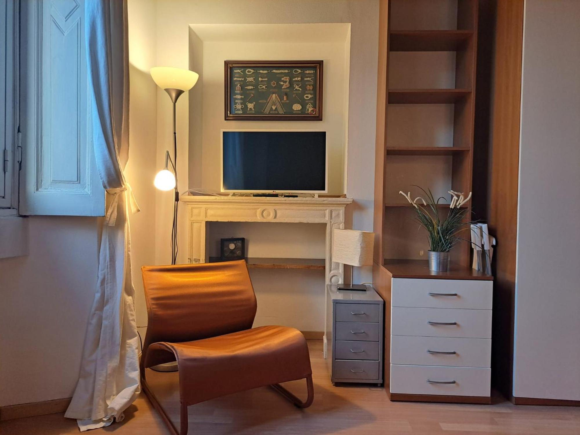 Appartement Tiny Conciliazione By Quokka 360 - 5 Stops From Cathedral *