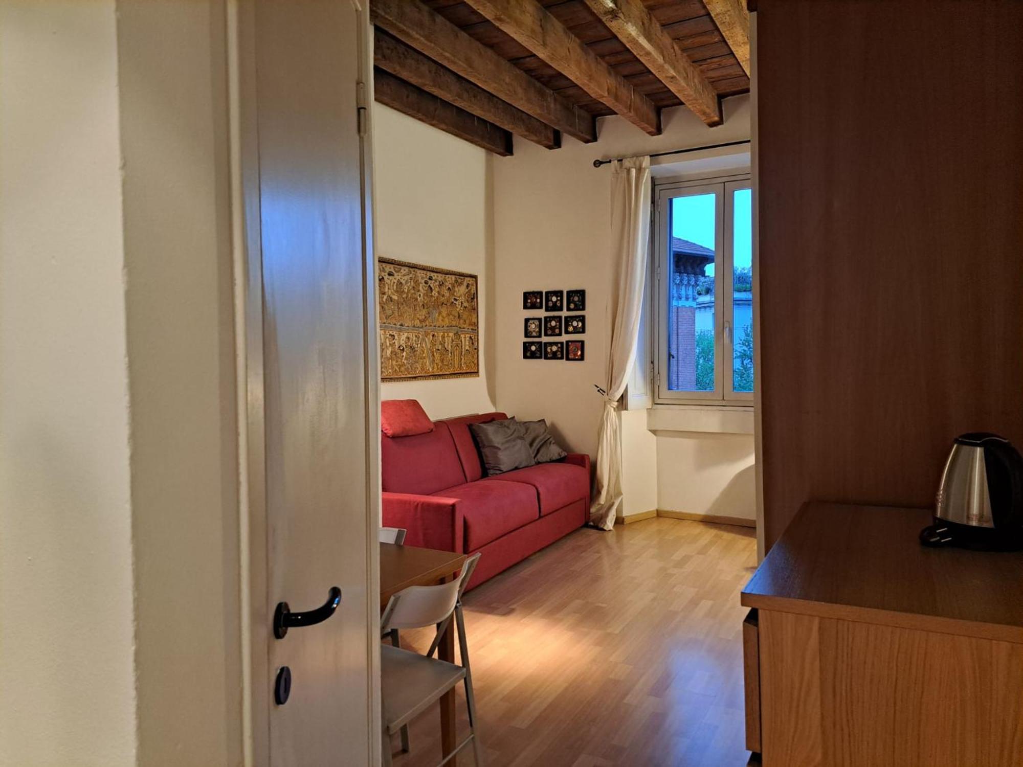 Tiny Conciliazione By Quokka 360 - 5 Stops From Cathedral Appartement *